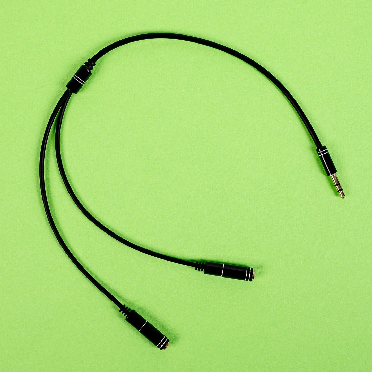 Gizzu 3-Pole Audio Splitter Cable - Black - Stellar Technologies