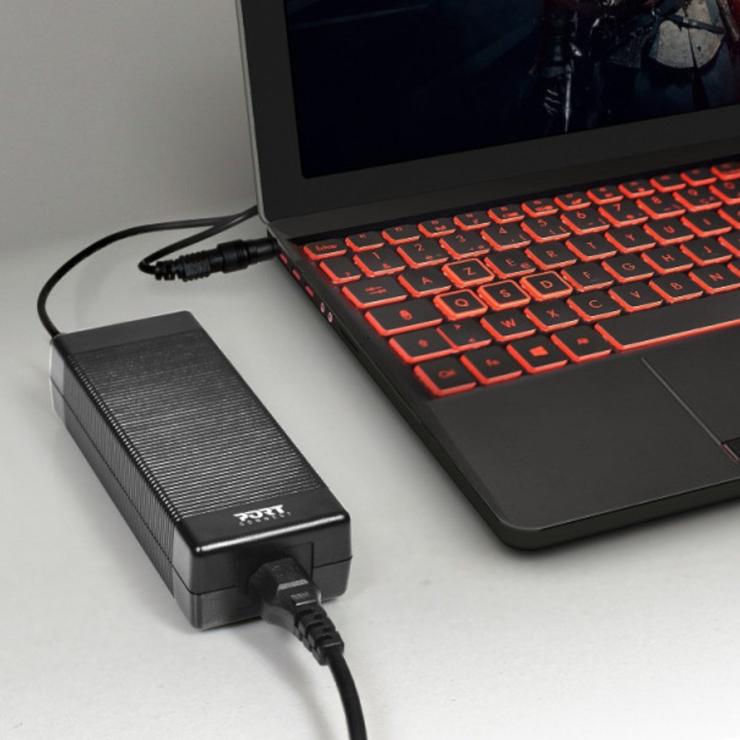 Port Connect 150W Universal Power Supply - Stellar Technologies