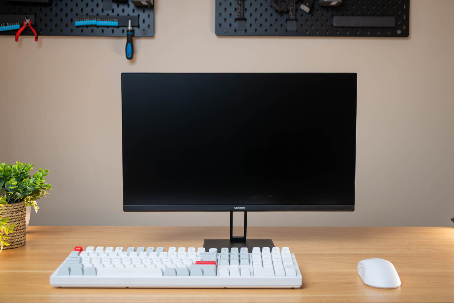 Xiaomi G24i 24" Full HD 1080p IPS Gaming Monitor (180Hz, 1ms, 16:9, HDMI/DP, and AMD FreeSync) - Stellar Technologies