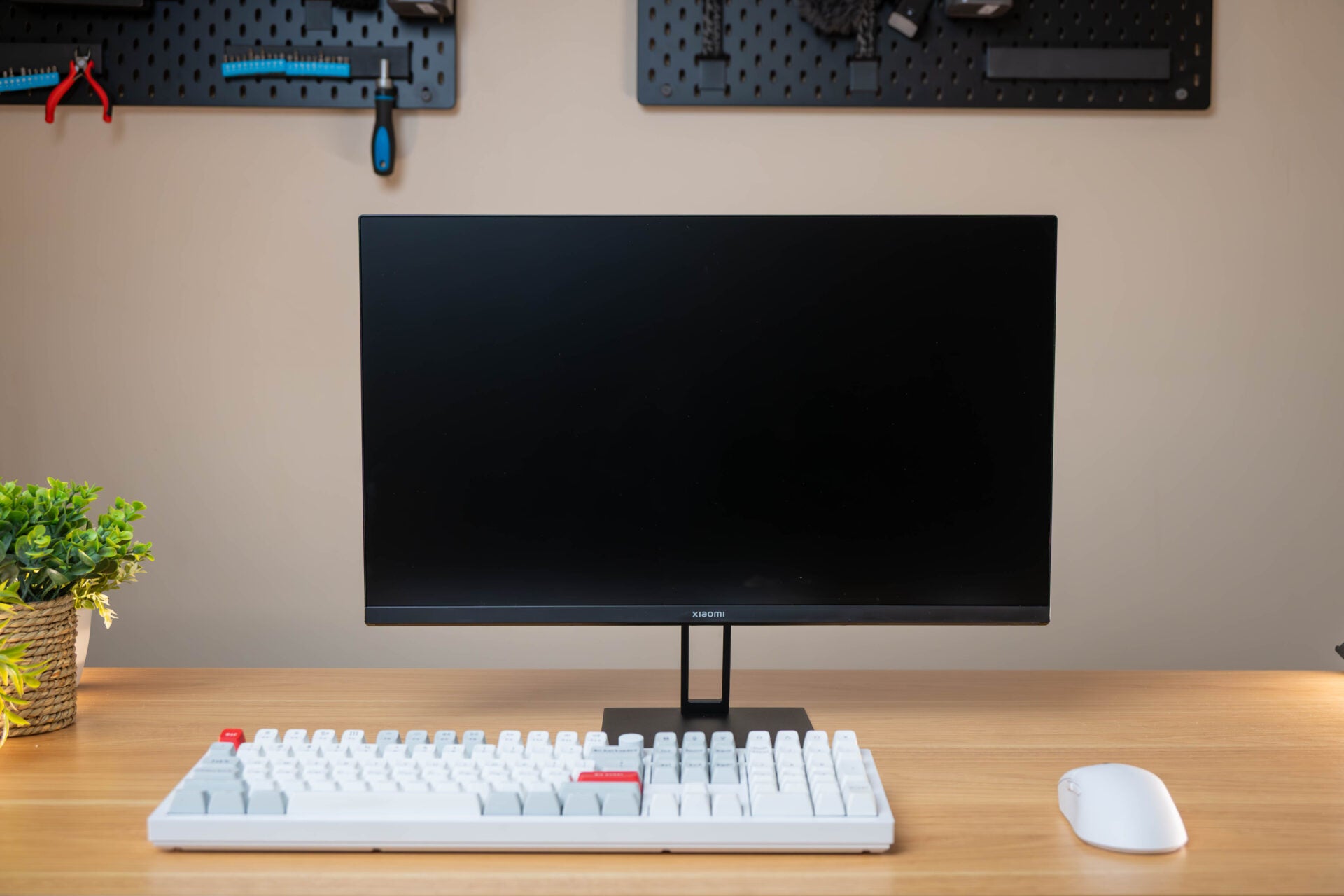 Xiaomi G24i 24" Full HD 1080p IPS Gaming Monitor (180Hz, 1ms, 16:9, HDMI/DP, and AMD FreeSync) - Stellar Technologies