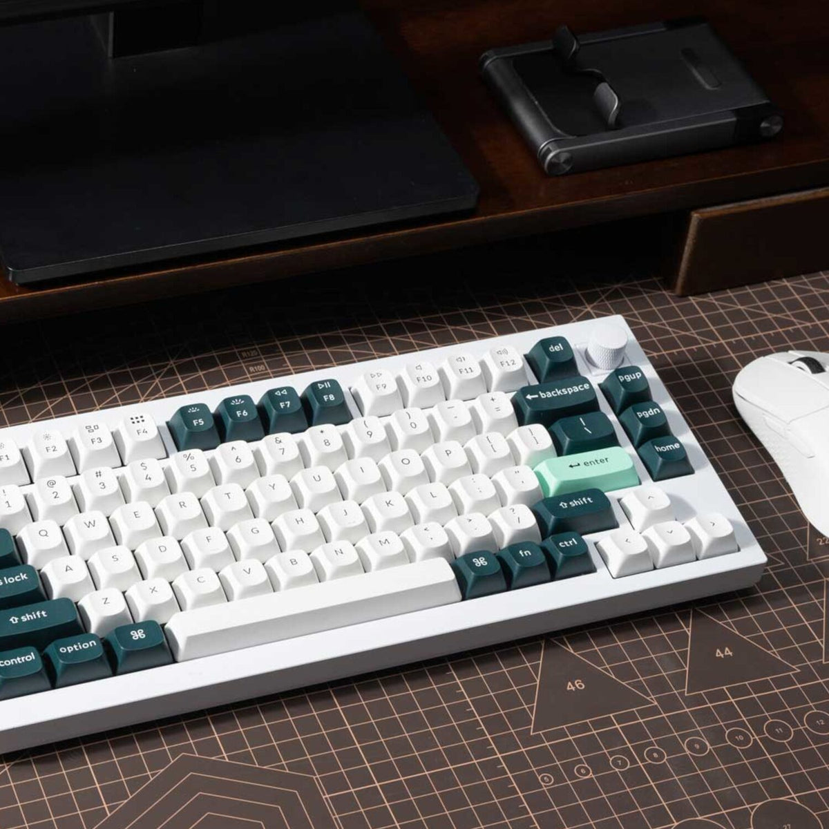 Keychron Q1H-P1 QMK Wireless Custom Keyboard - White - Stellar Technologies